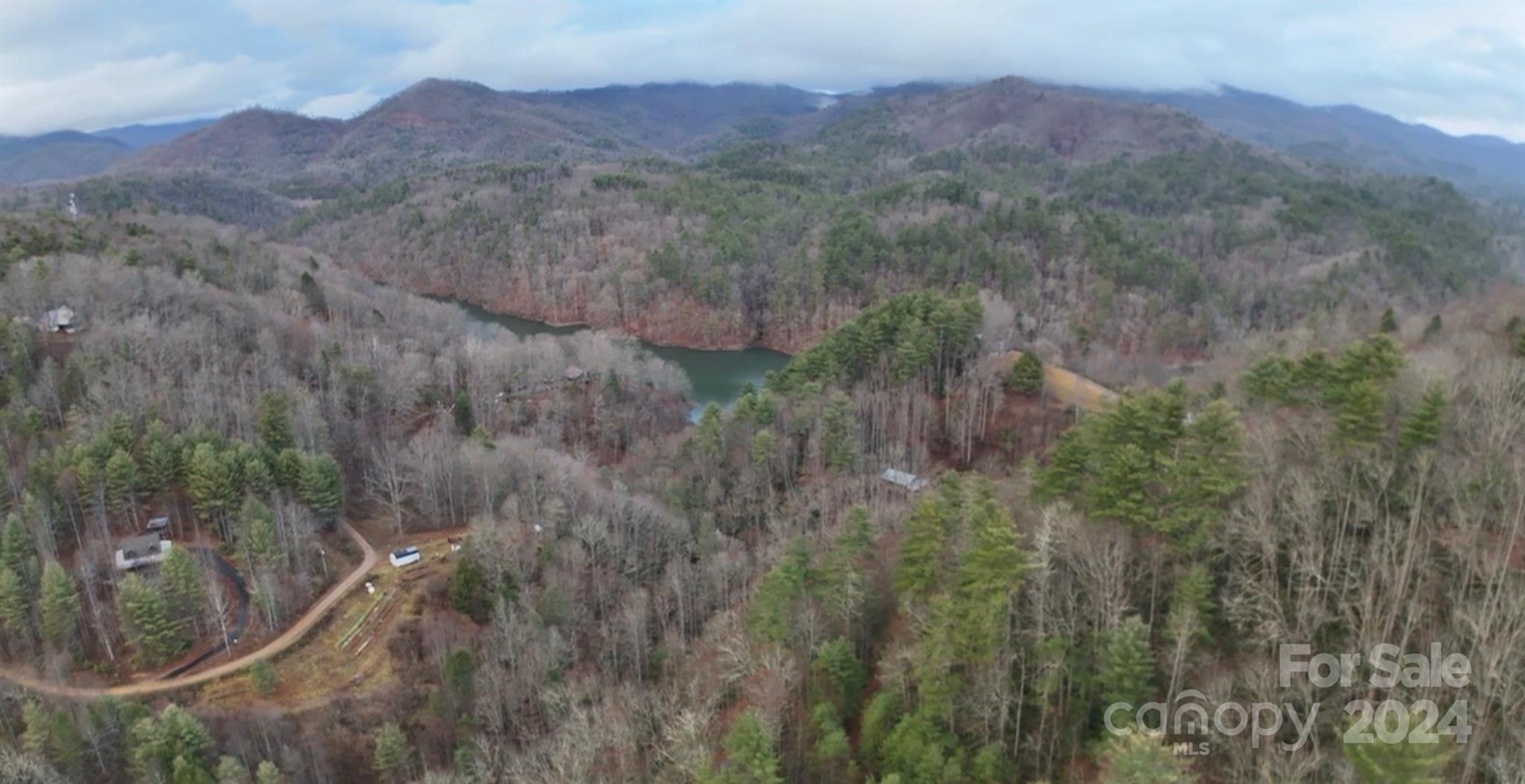 9999999 White Oak Road, Waynesville, NC 28785