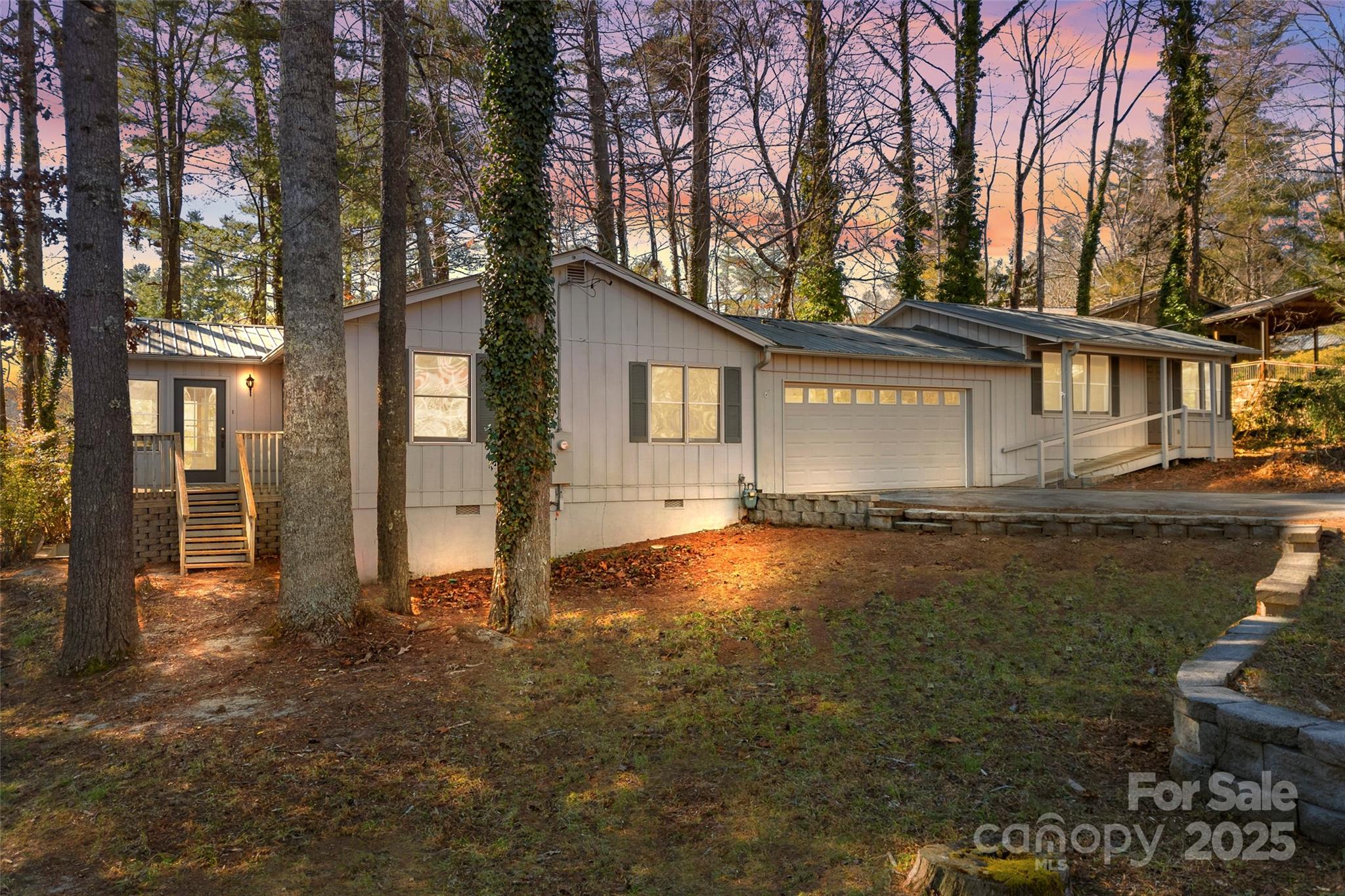 550 Kinross Drive, Flat Rock, NC 28731