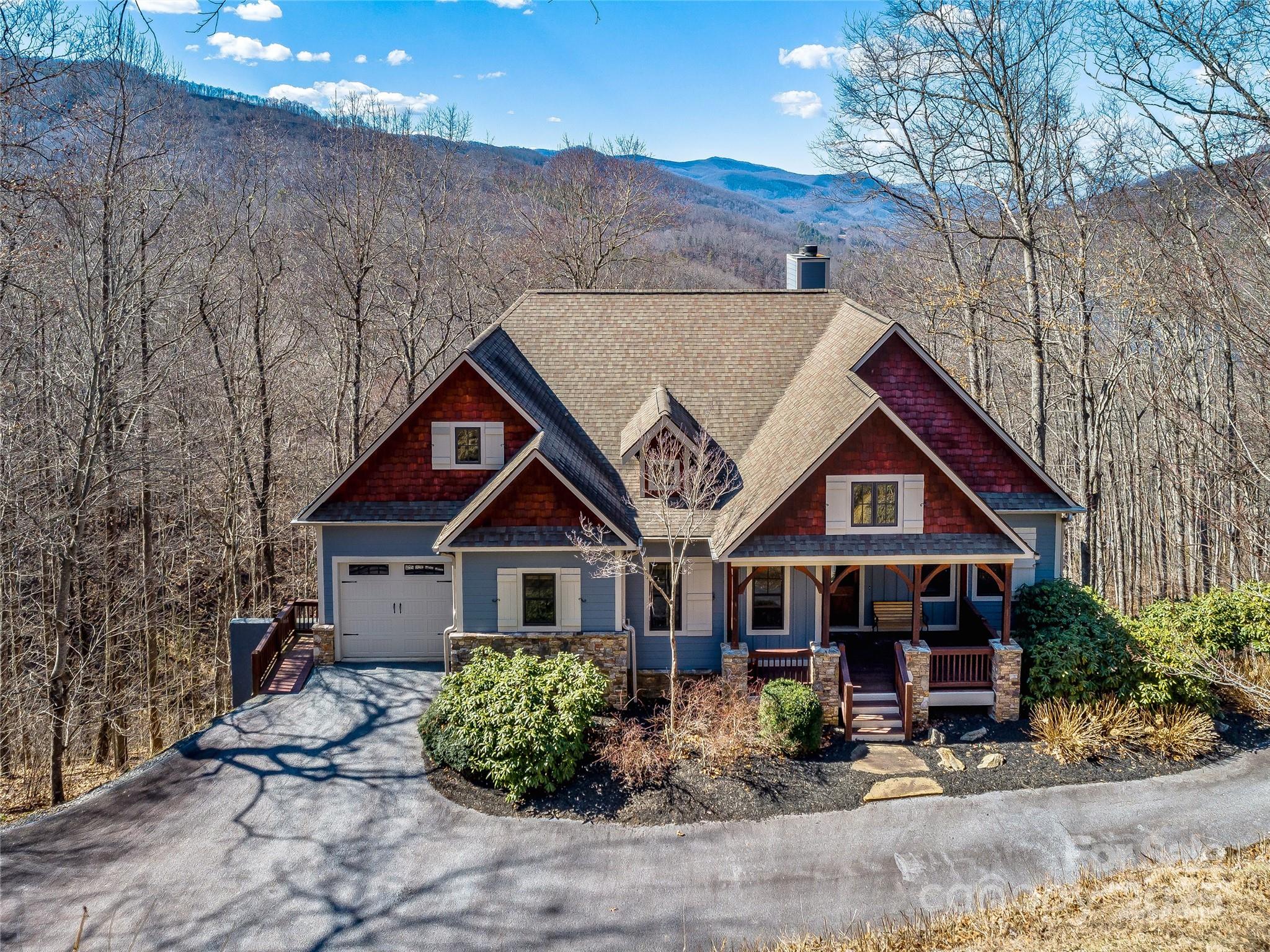 130 Cross Vine Drive, Tuckasegee, NC 28783