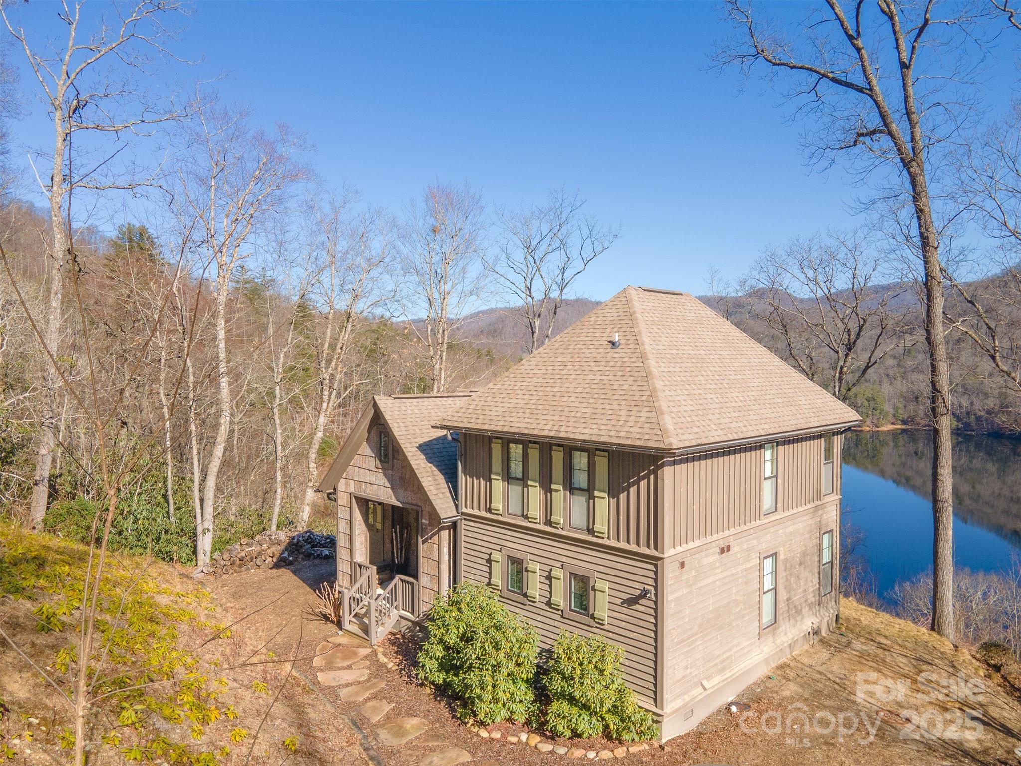 15 Foam Flower Lane, Tuckasegee, NC 28783