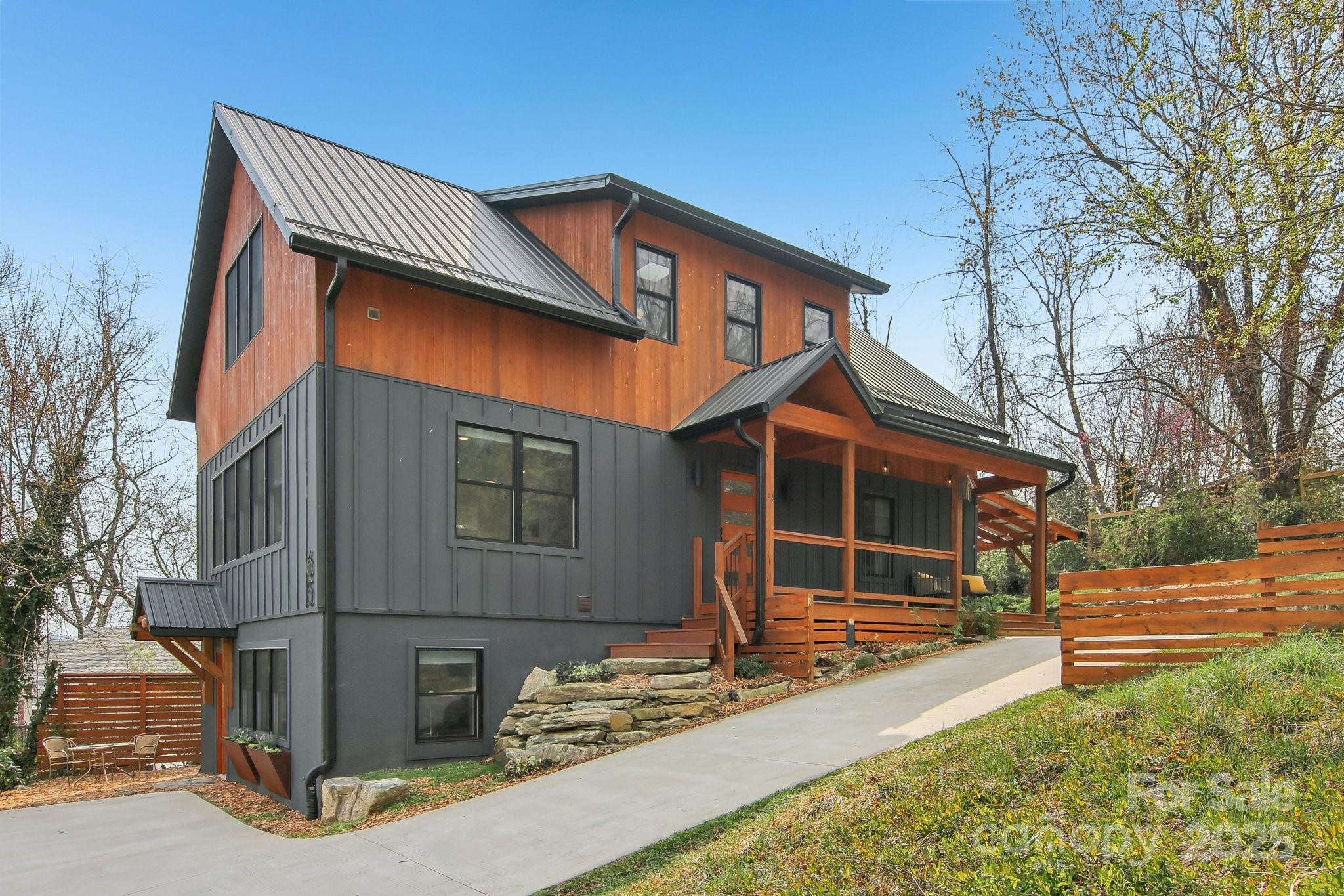 65 Wellington Street, Asheville, NC 28806