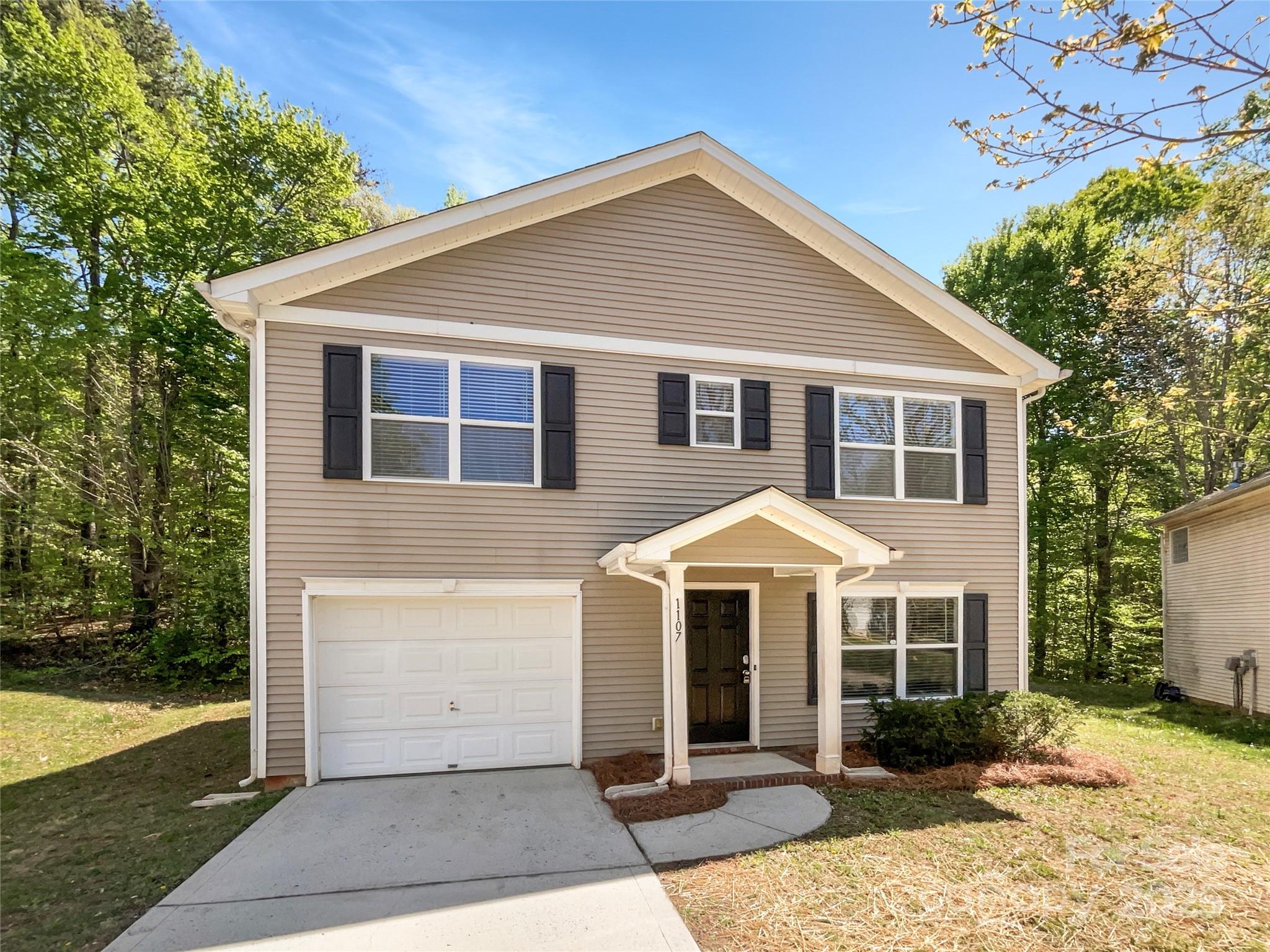 1107 Stonehenge Lane, Charlotte, NC 28216