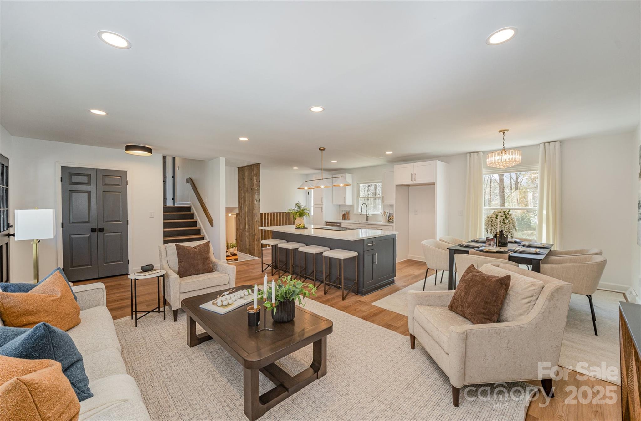 8025 Cliffside Drive, Charlotte, NC 28270