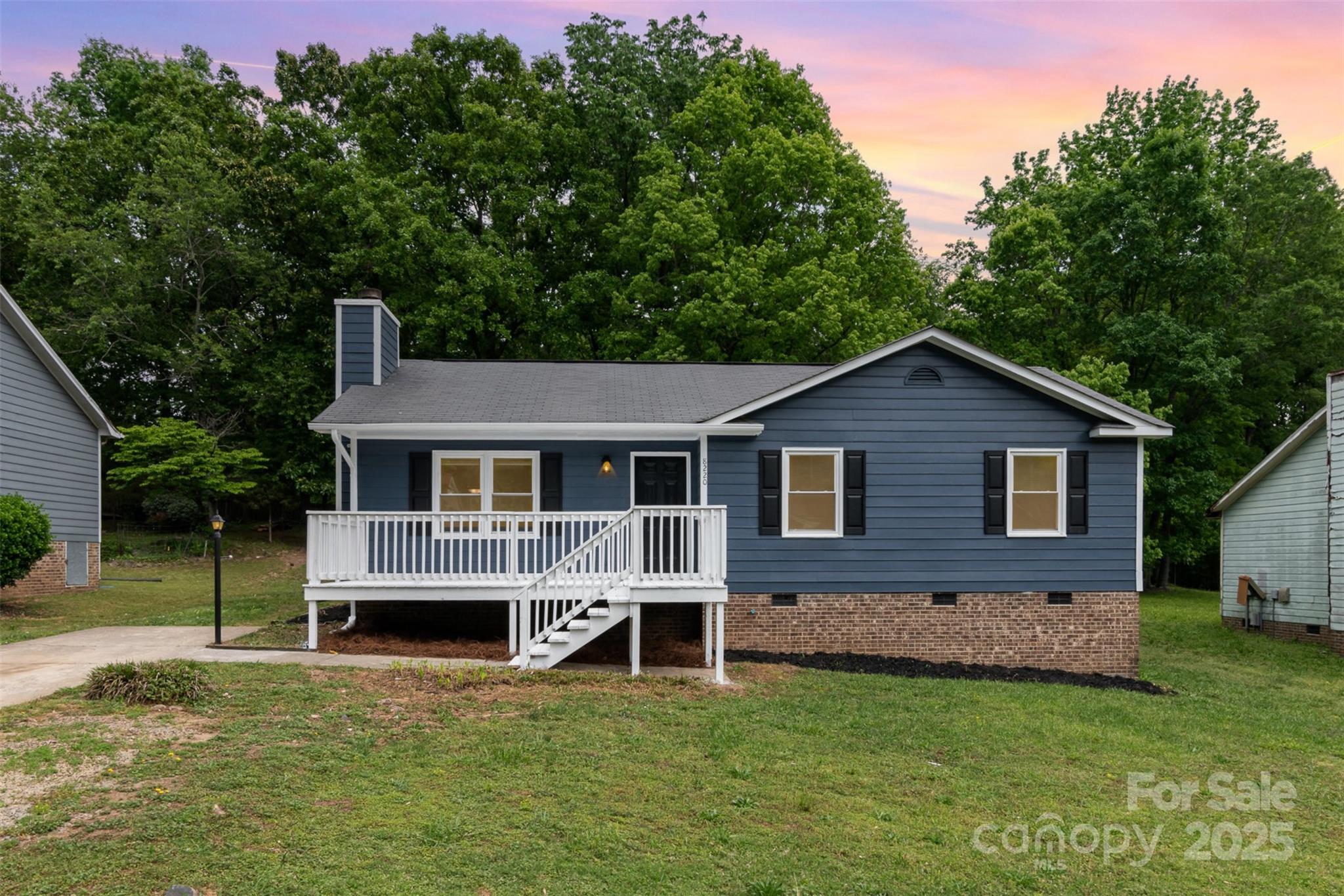 8220 Chrisbry Lane, Charlotte, NC 28215