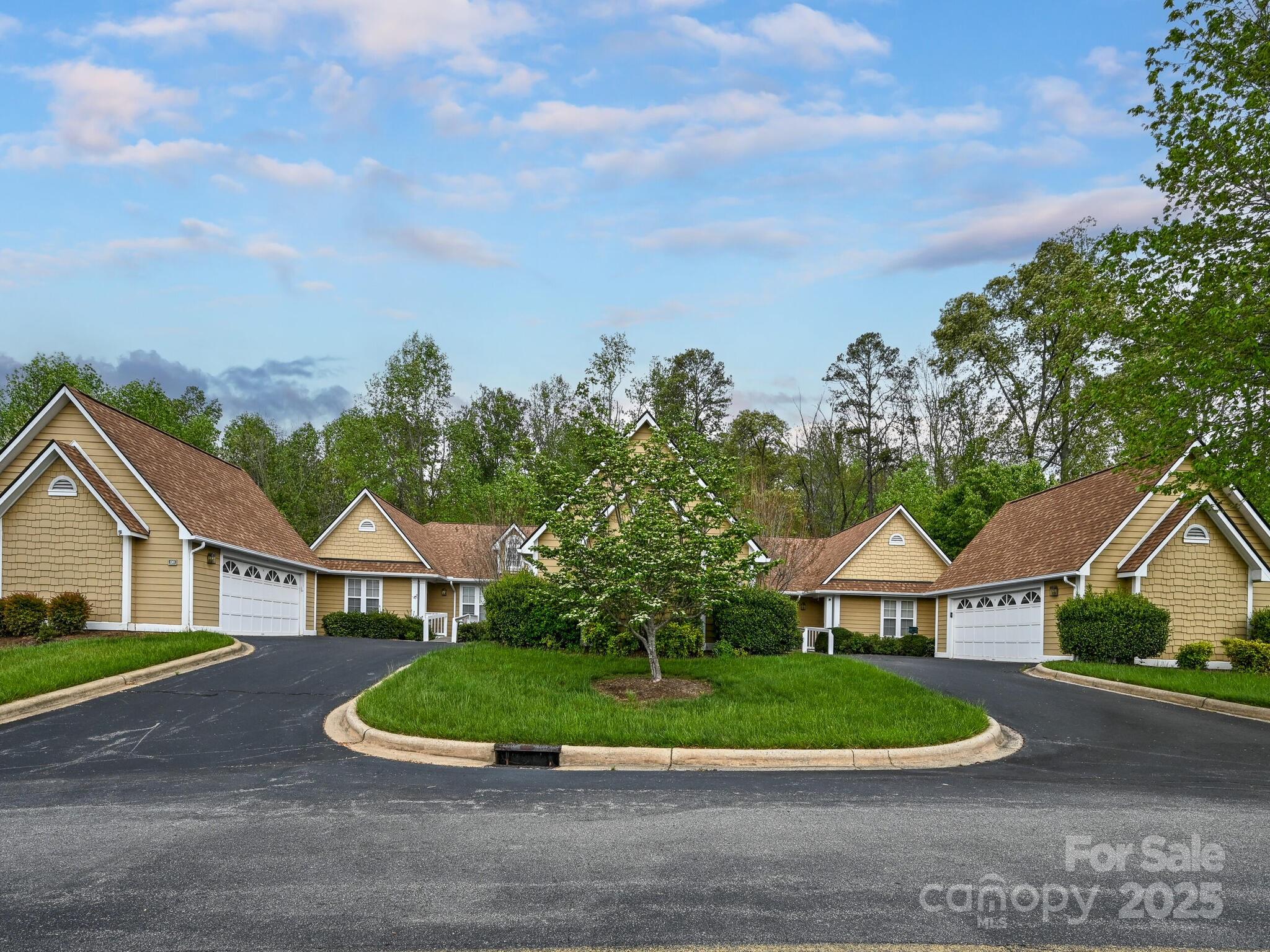 1202 Hyde Park Drive, Asheville, NC 28806