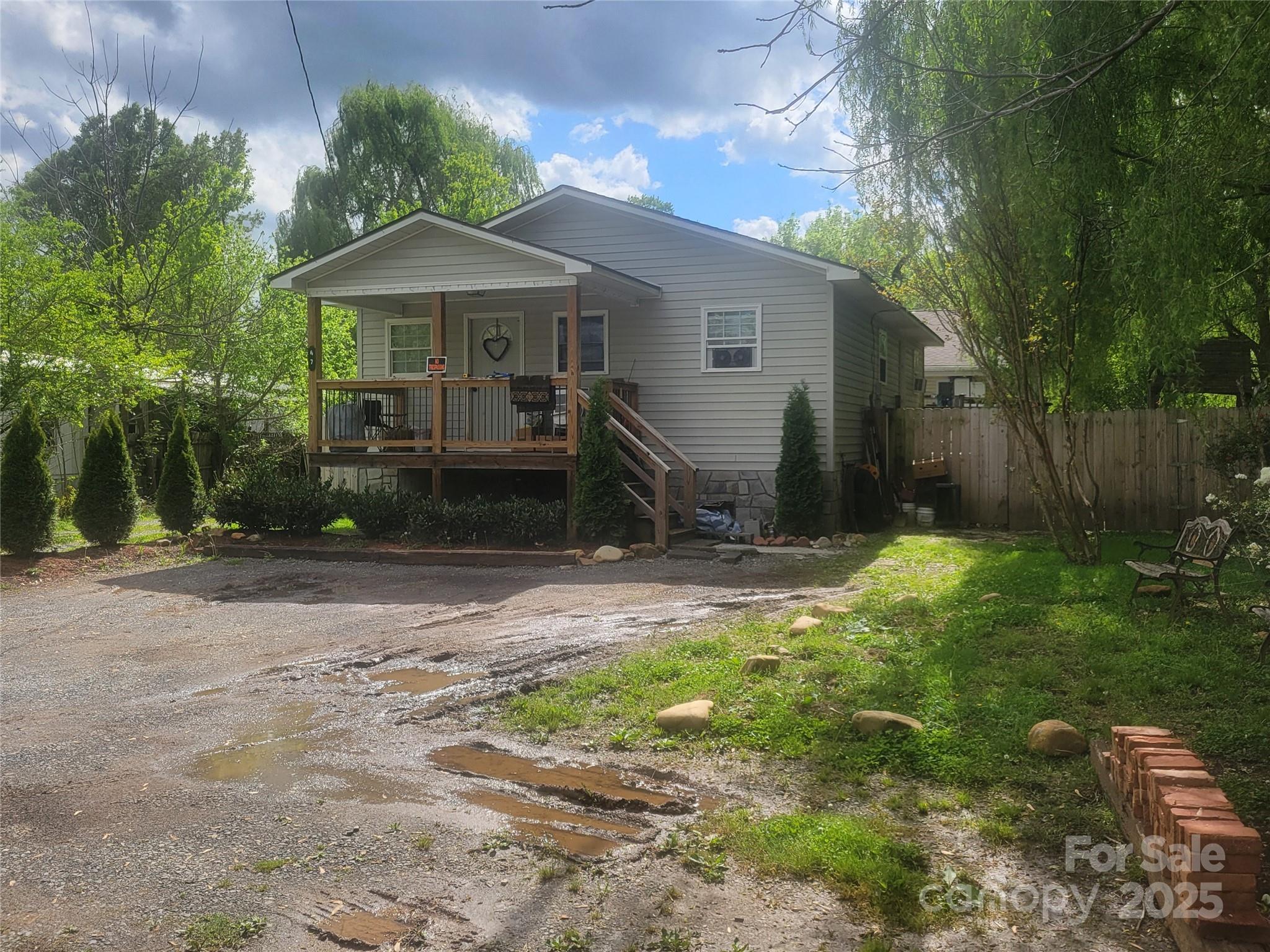 67 First Street, Waynesville, NC 28786