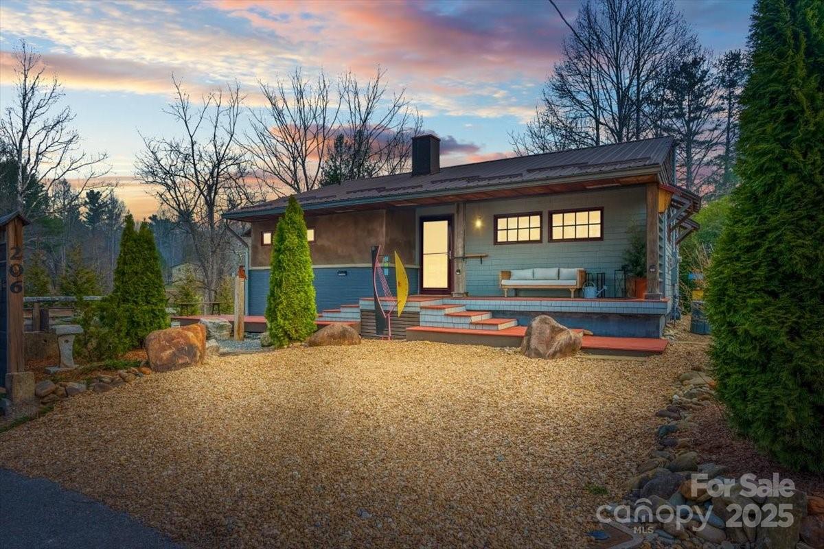 206 West Lane, Brevard, NC 28712
