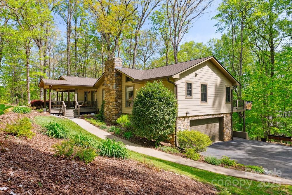 83 Lovers Loop Road, Asheville, NC 28803