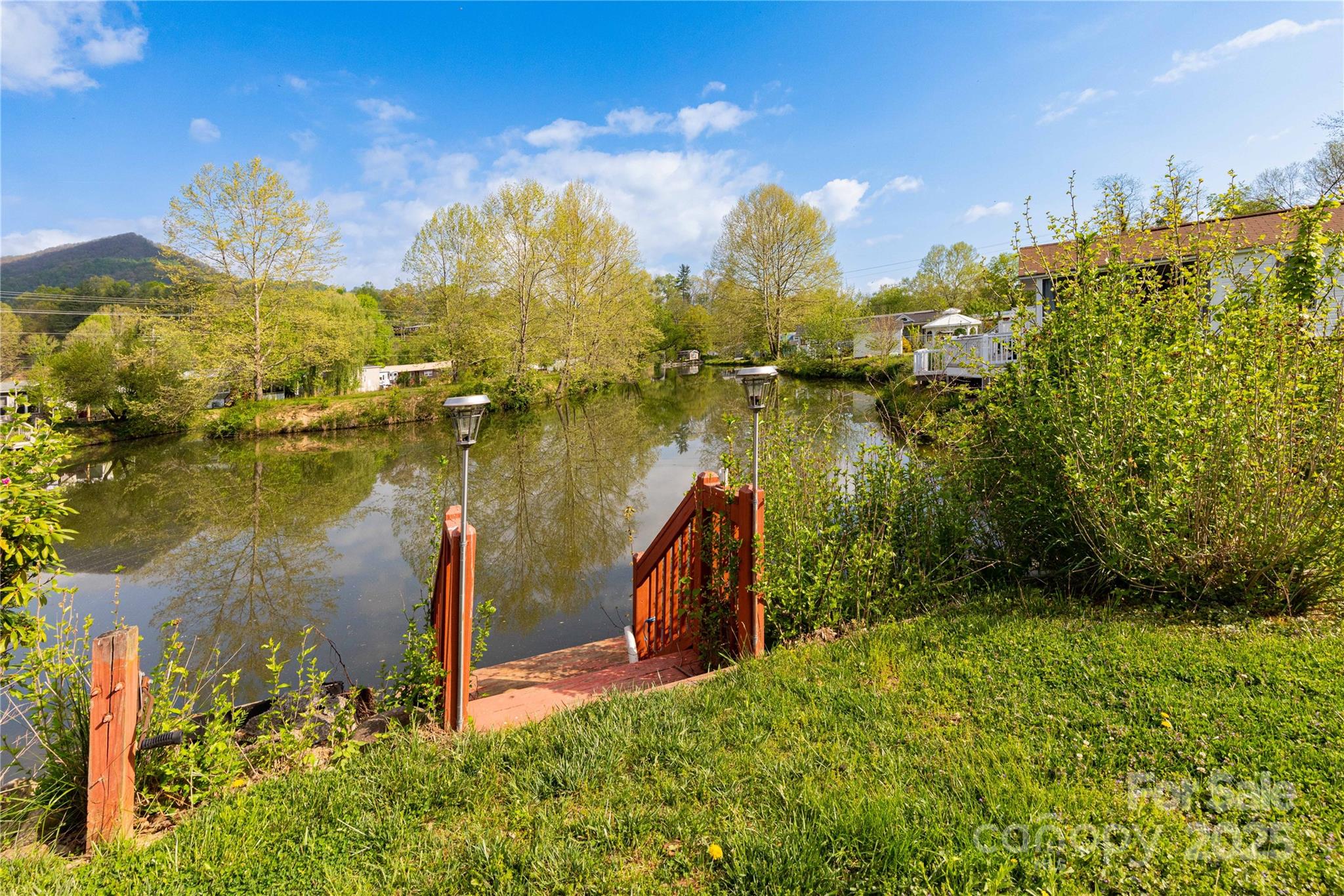 214 Pike Point, Waynesville, NC 28785
