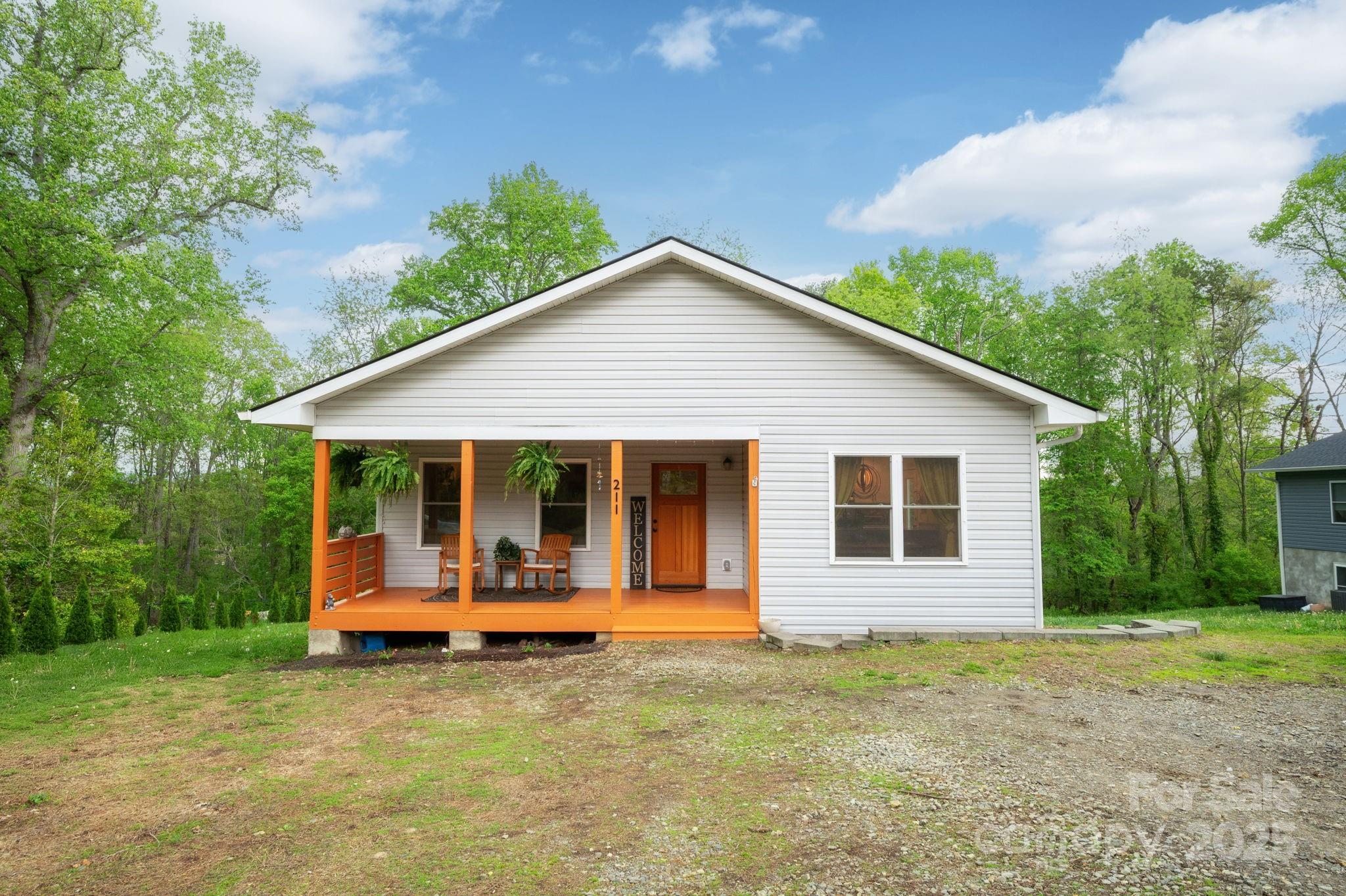 211 Sidewinder Lane, Asheville, NC 28806