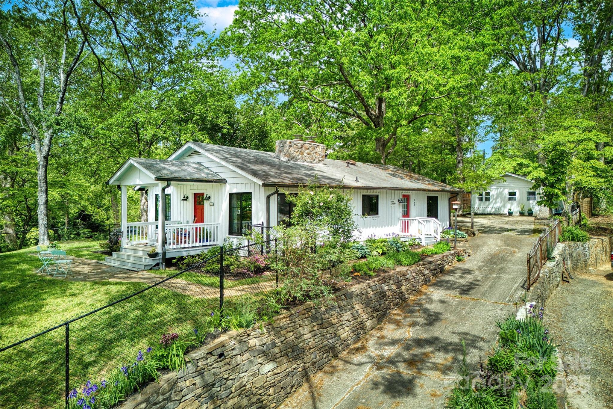143 Beverly Road, Asheville, NC 28805