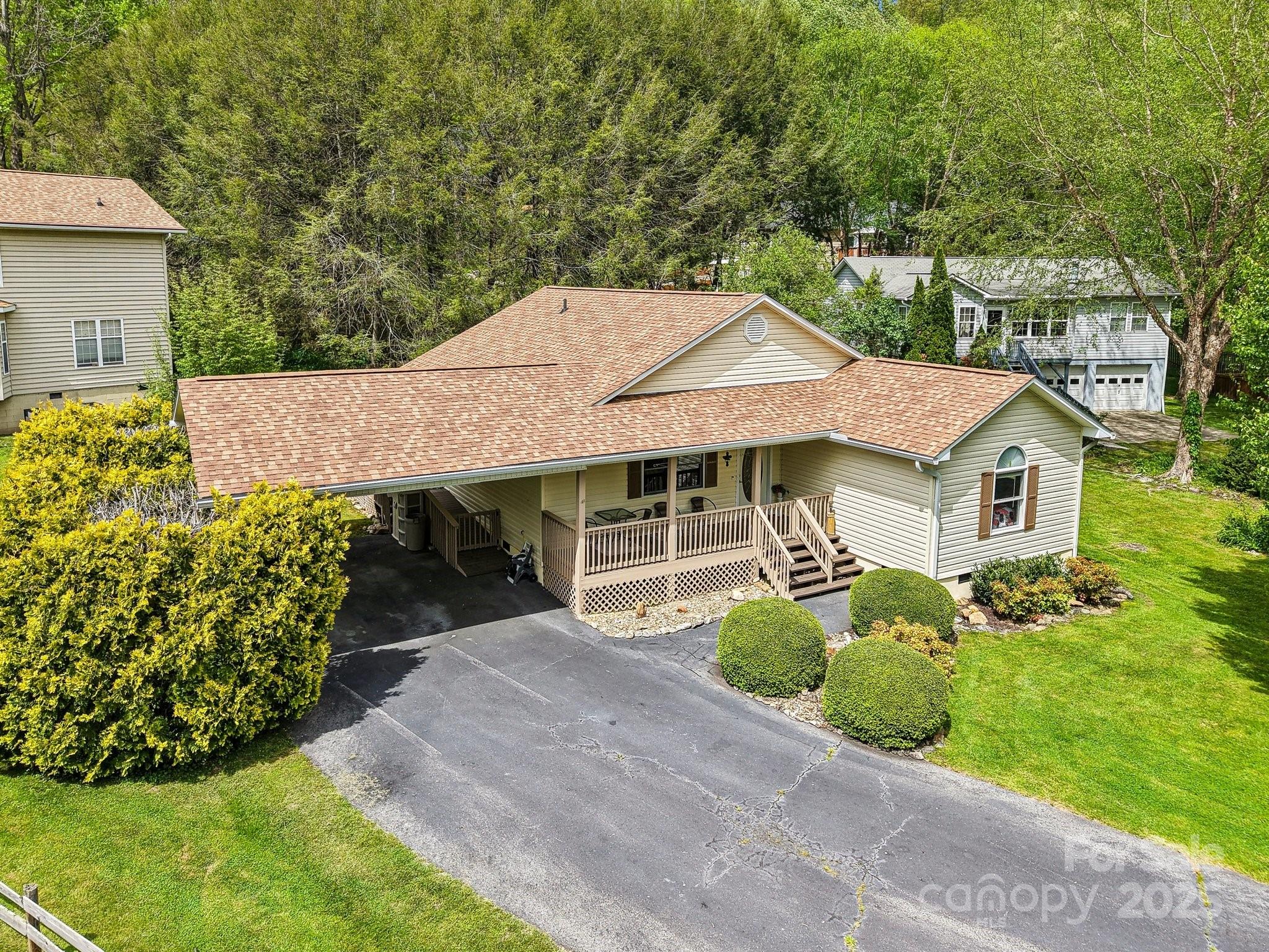 53 Garden Court, Maggie Valley, NC 28751