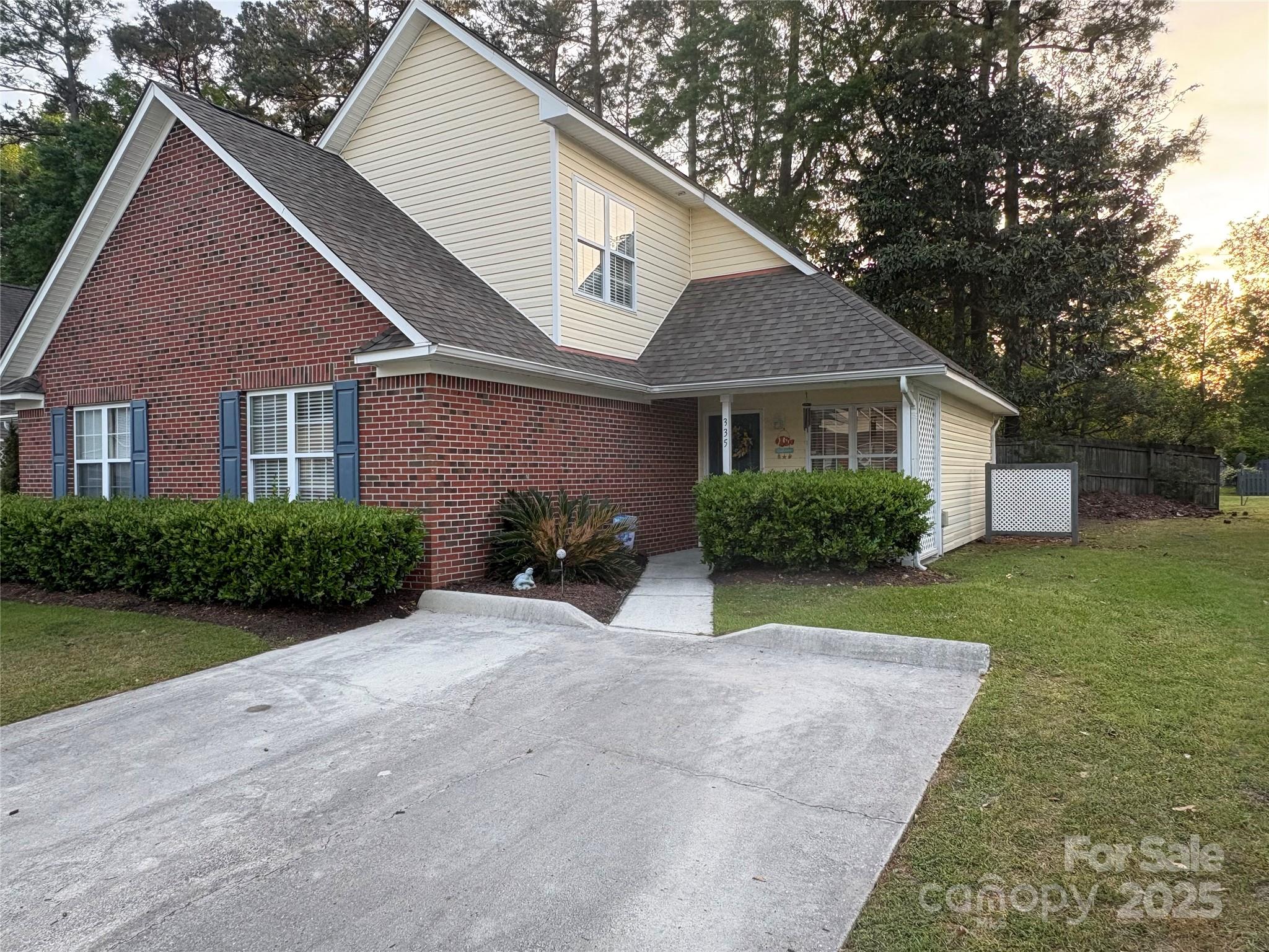 335 Saint Rosea Drive, Wilmington, NC 28405