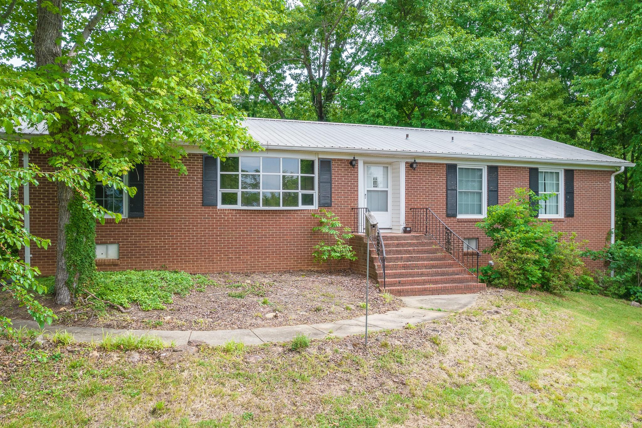 466 Shiloh Church Road, Hickory, NC 28601
