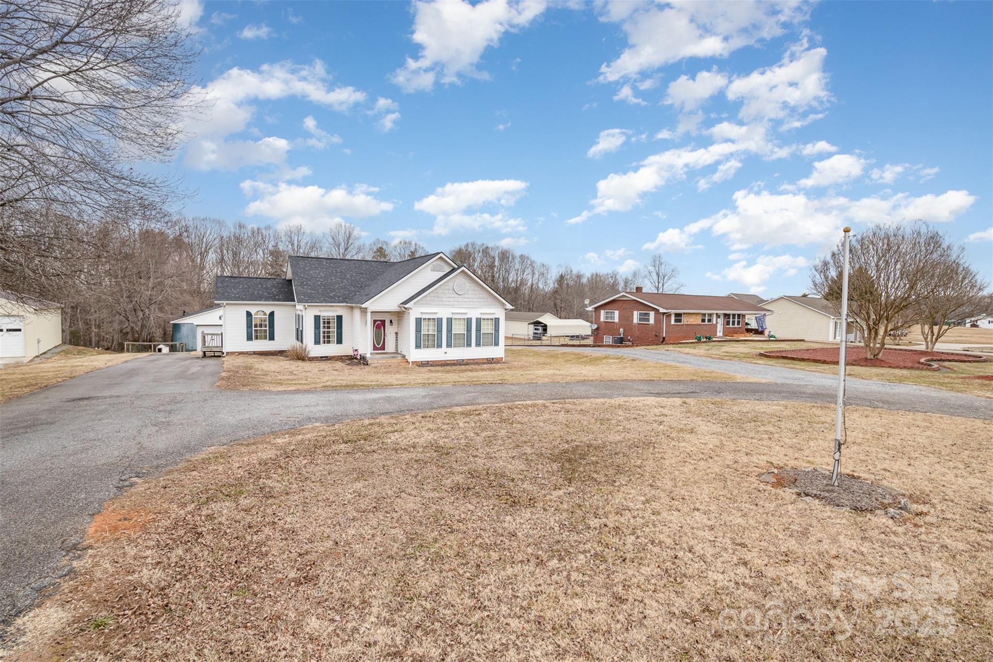 6328 Nc 10 Highway, Hickory, NC 28602