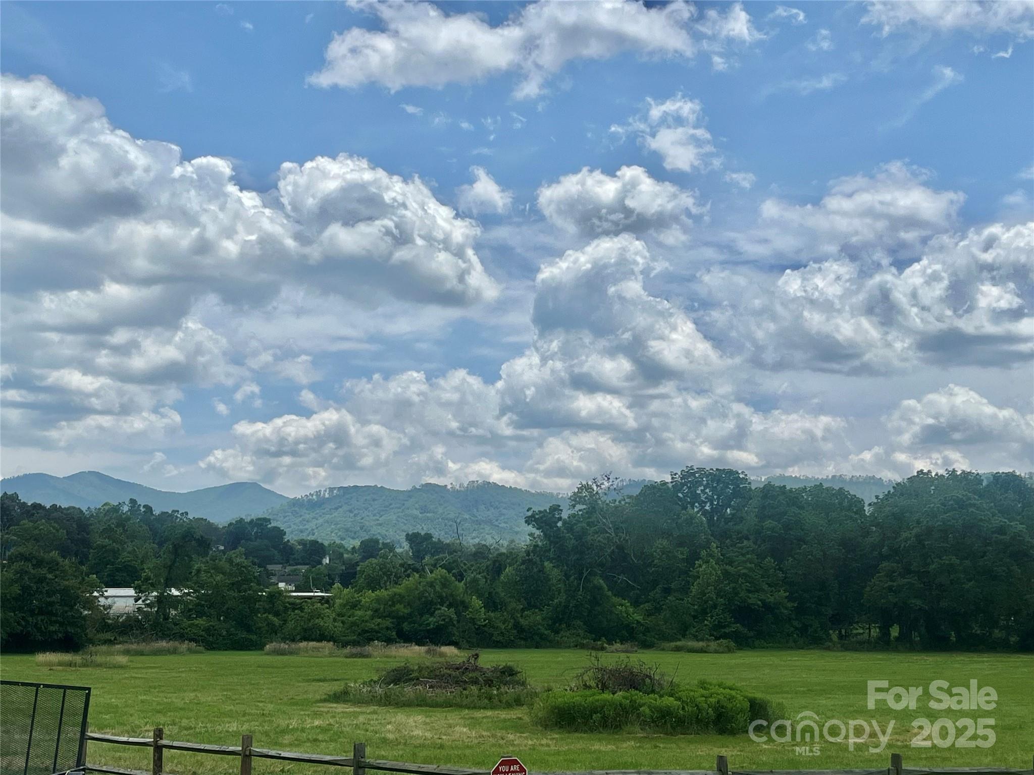 999 Webb Creek Road, Fairview, NC 28730