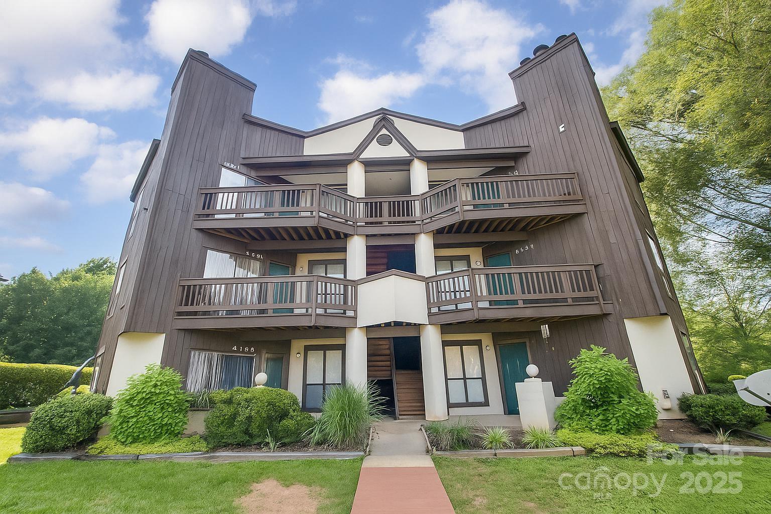 8135 Cedar Glen Drive, Charlotte, NC 28212