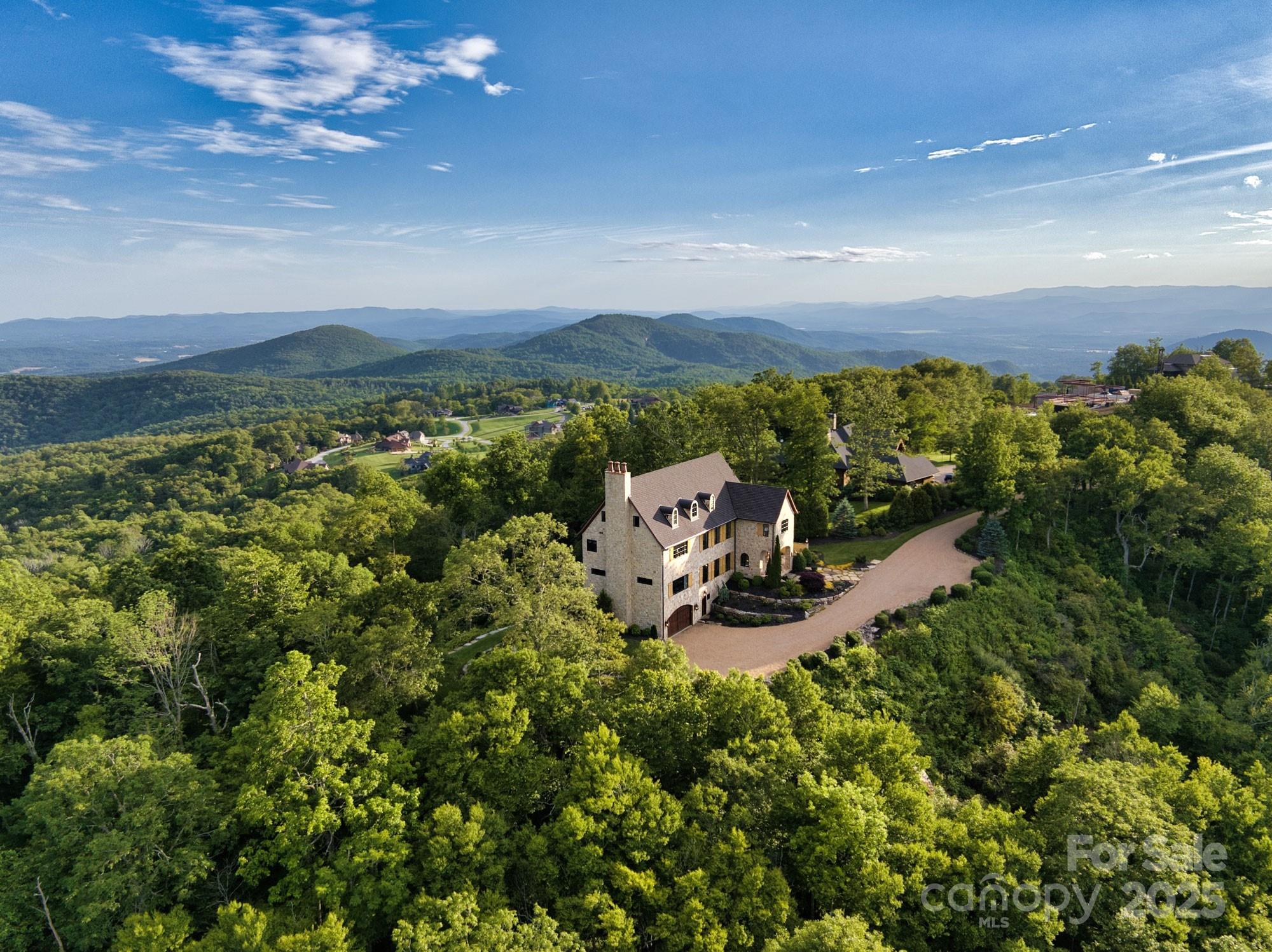 278 Snow Ridge Drive, Hendersonville, NC 28792