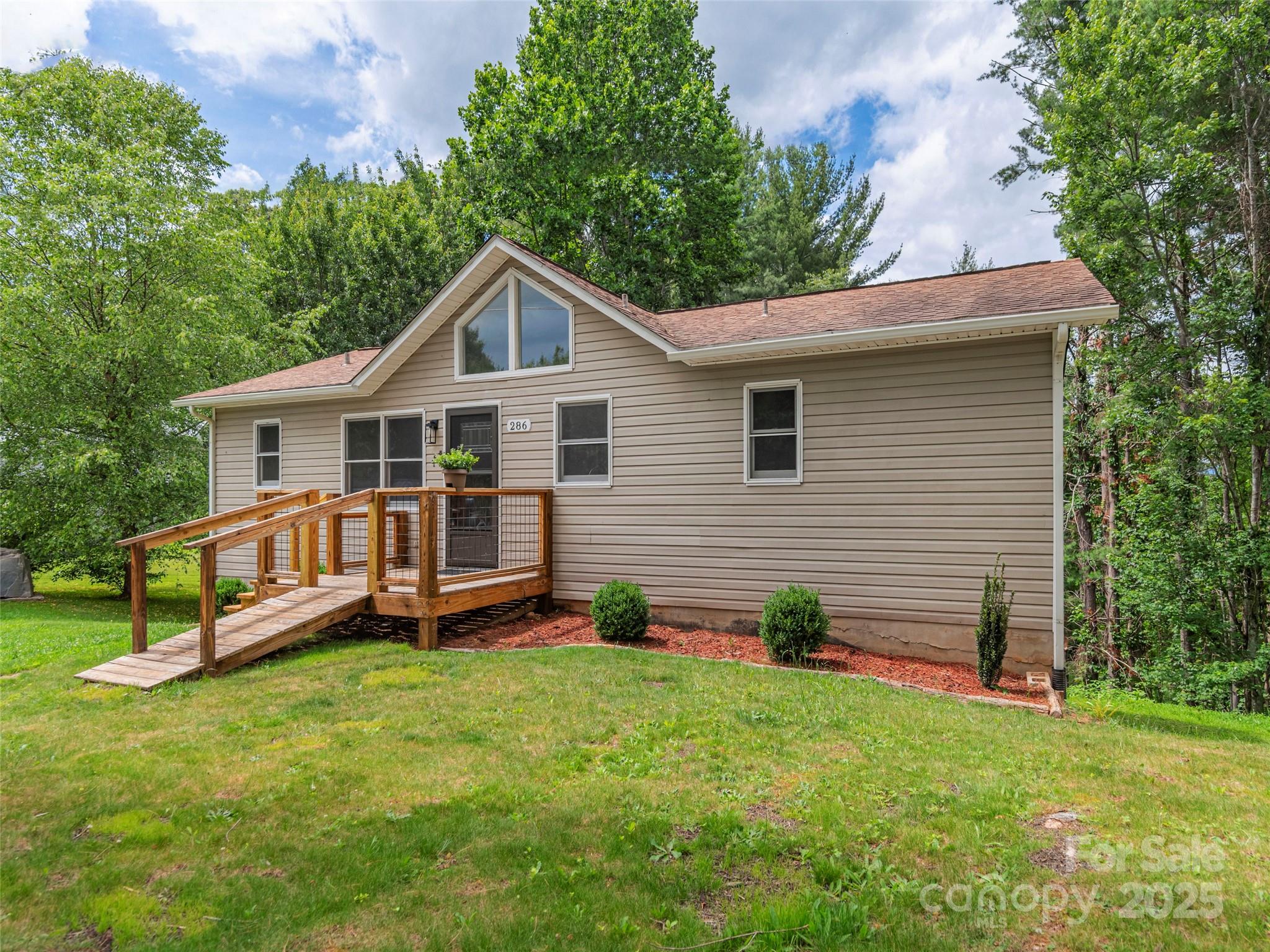 286 Keith Drive, Canton, NC 28716