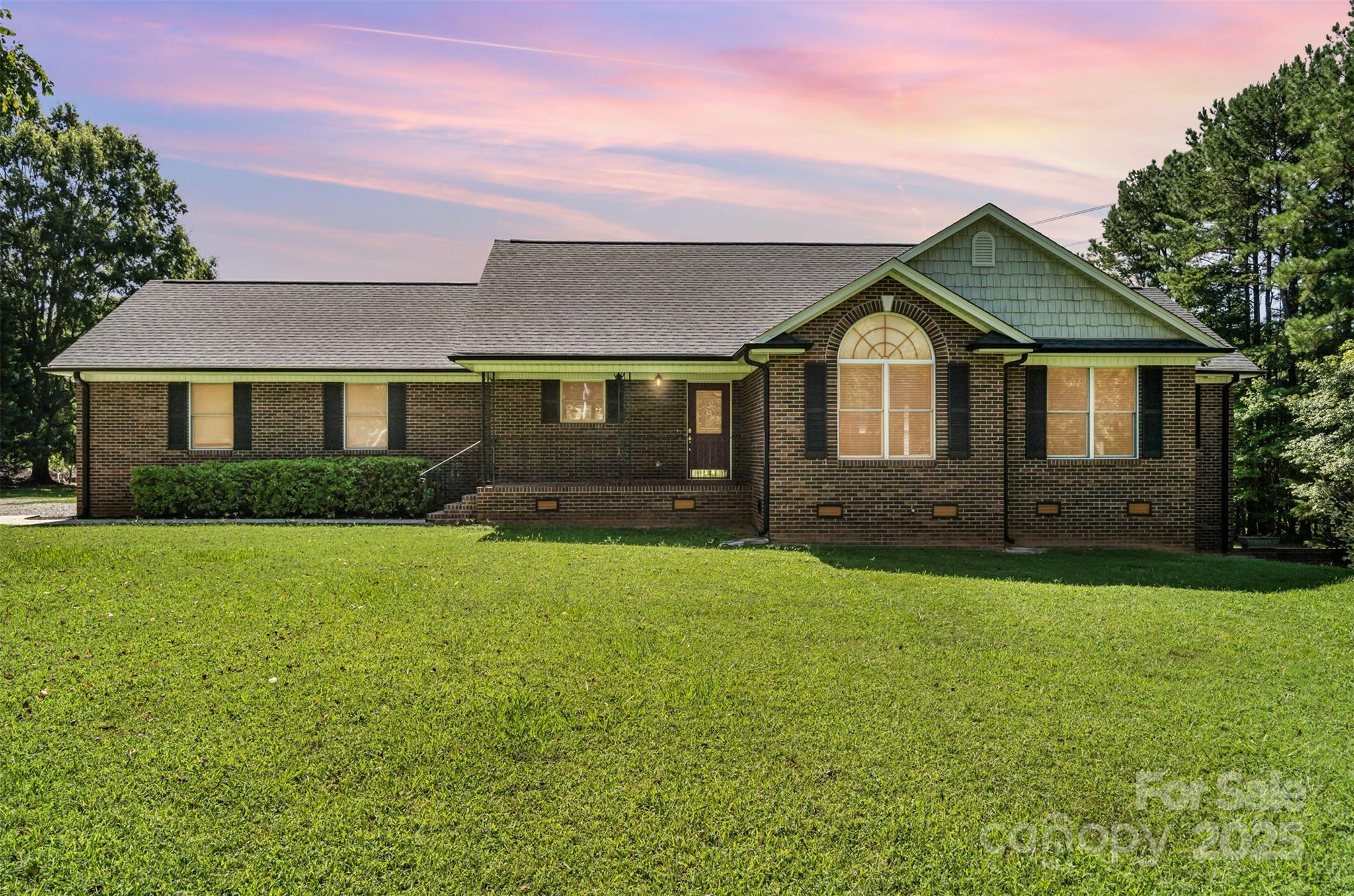 956 Mariposa Road, Stanley, NC 28164