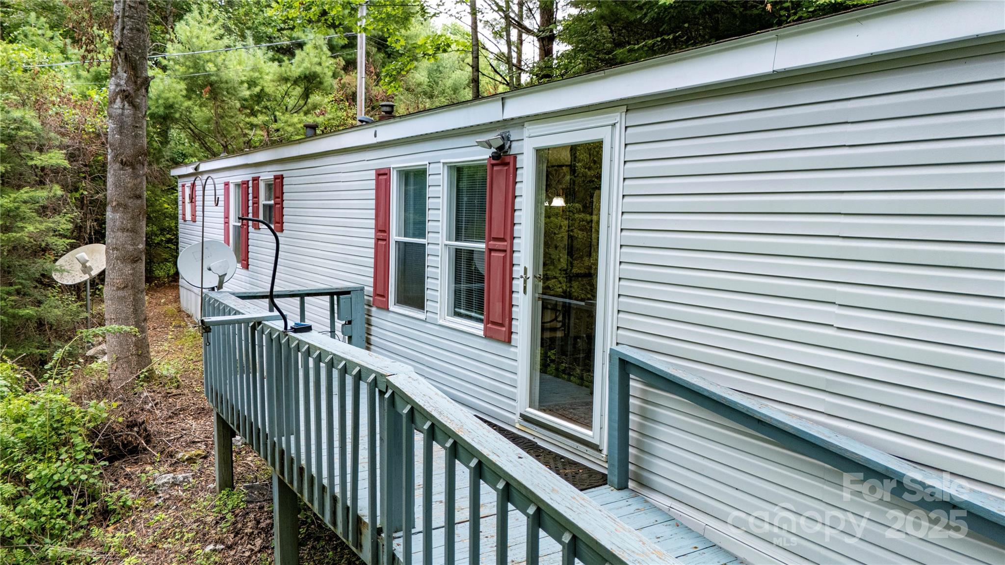 572 Blue Ridge Gem Stone Road, Spruce Pine, NC 28777
