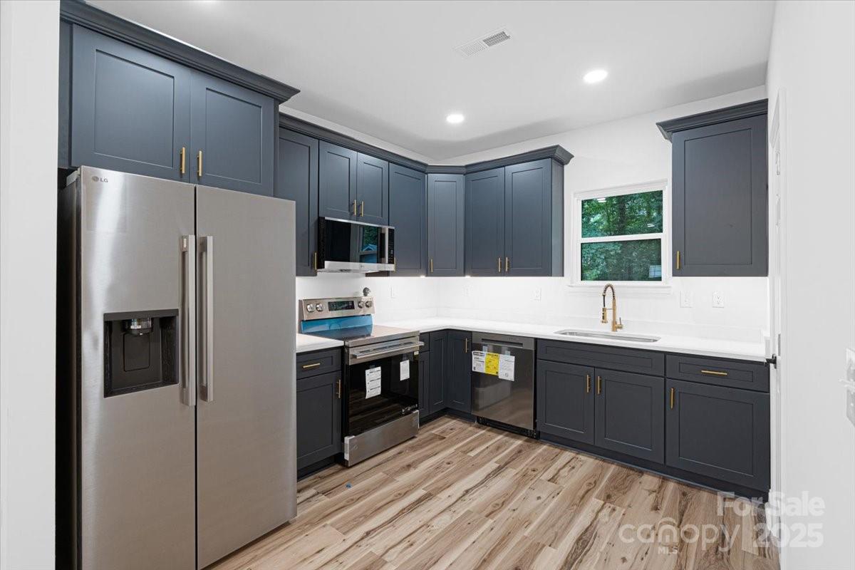 252 7th Street, Hickory, NC 28602