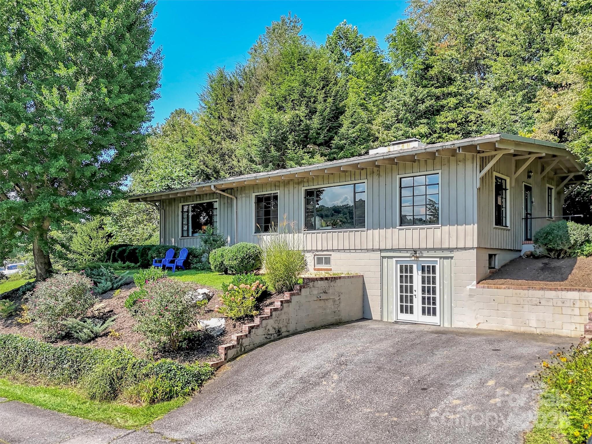 268 Stuart Circle, Lake Junaluska, NC 28745