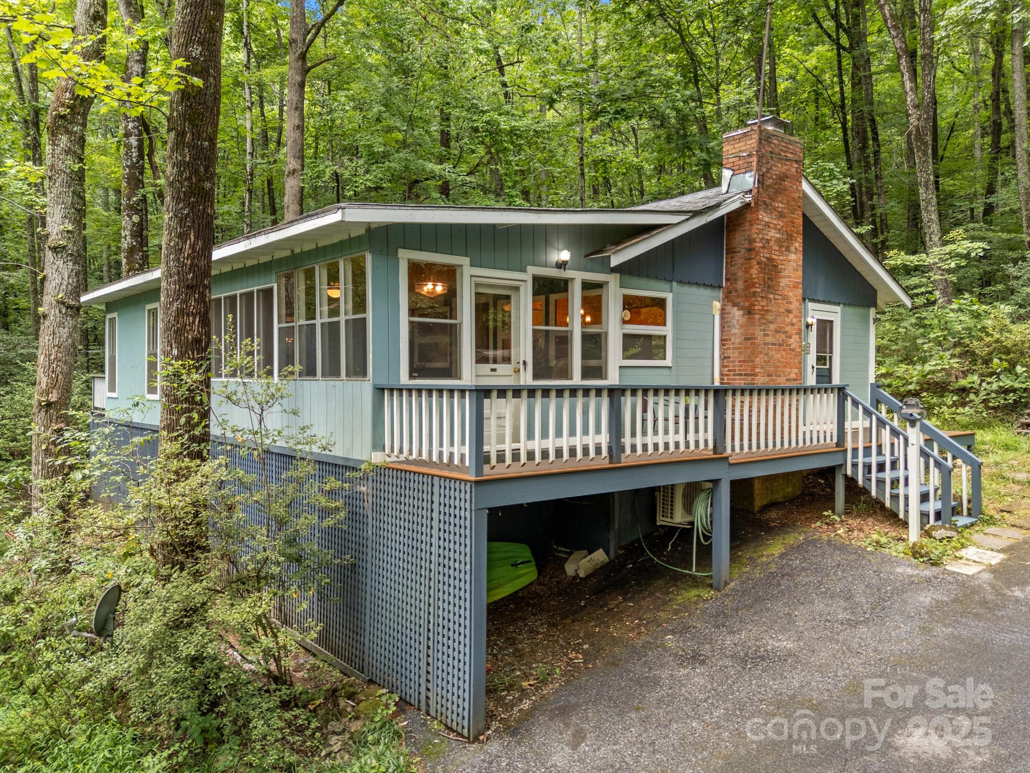 1453 Tanglewood Lane, Saluda, NC 28773