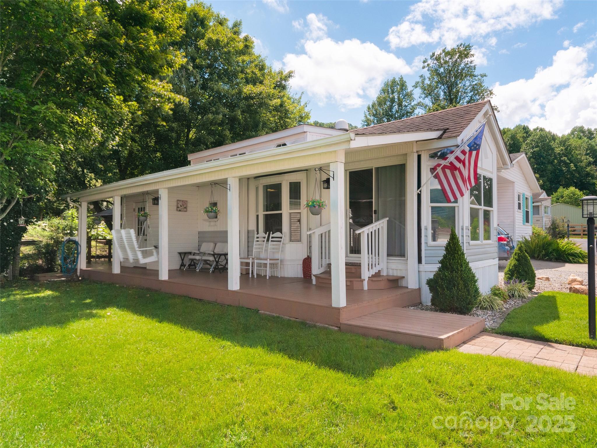 158 & 161 Summer Place Drive, Waynesville, NC 28785