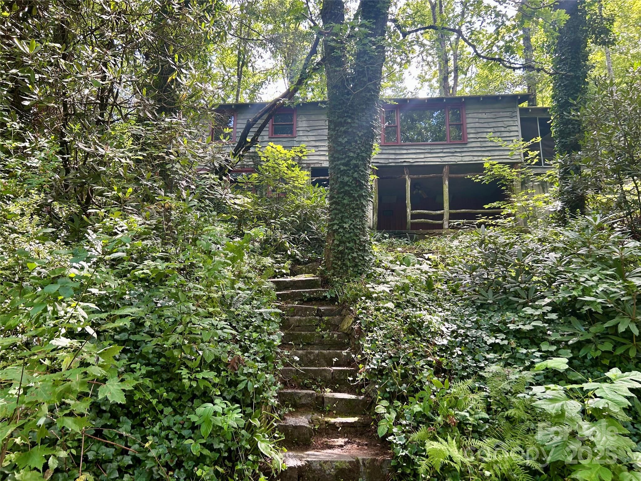 19 Summit View Lane, Zirconia, NC 28790
