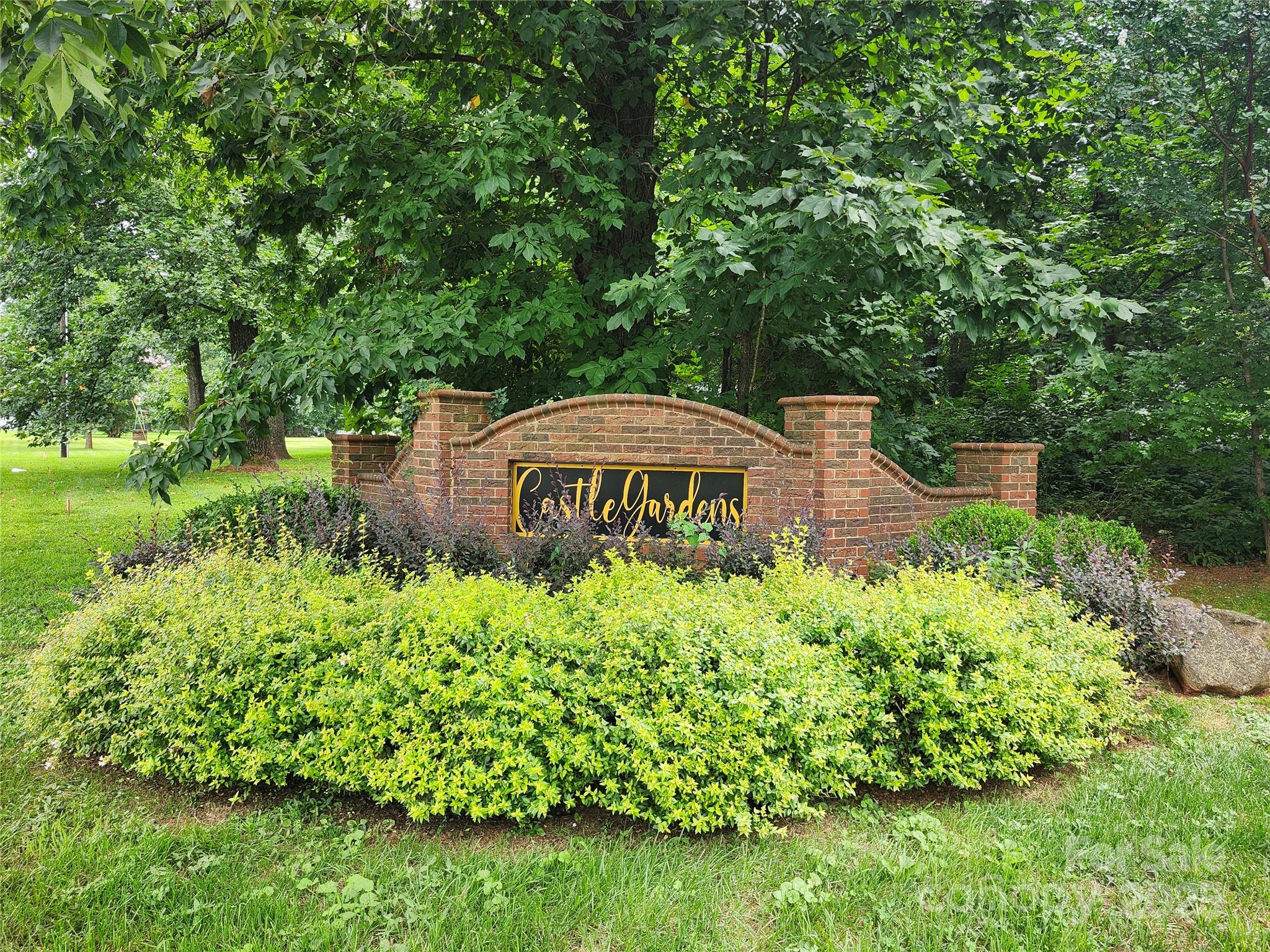 9928 Drawbridge Drive, Charlotte, NC 28215