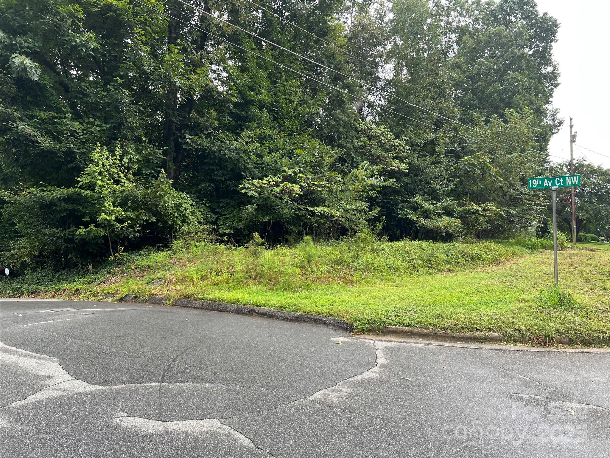 0 19th Avenue Court, Hickory, NC 28601