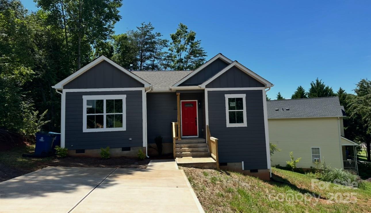 1225 39th Street, Hickory, NC 28602