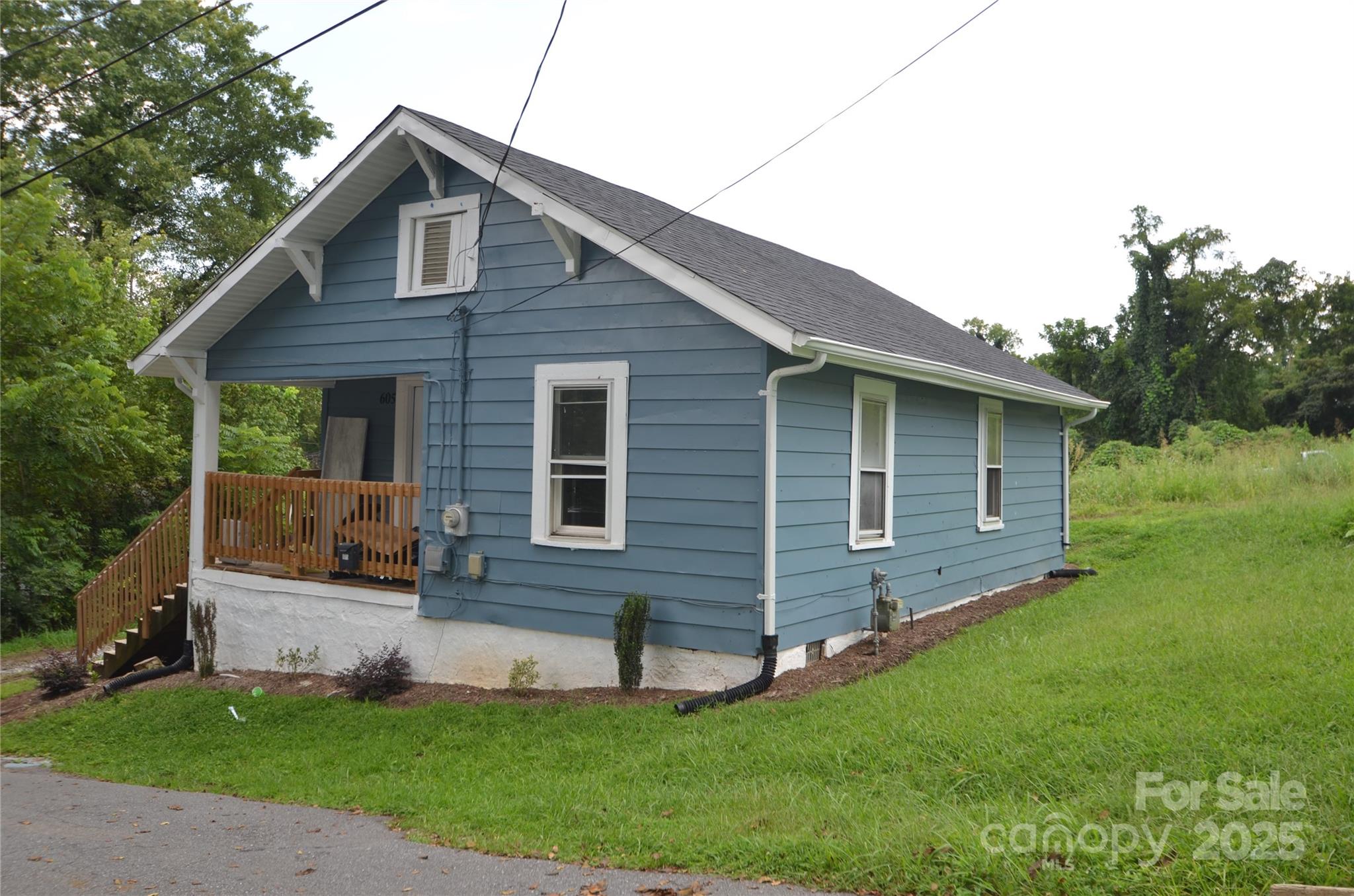 605 Center Street, Lenoir, NC 28645