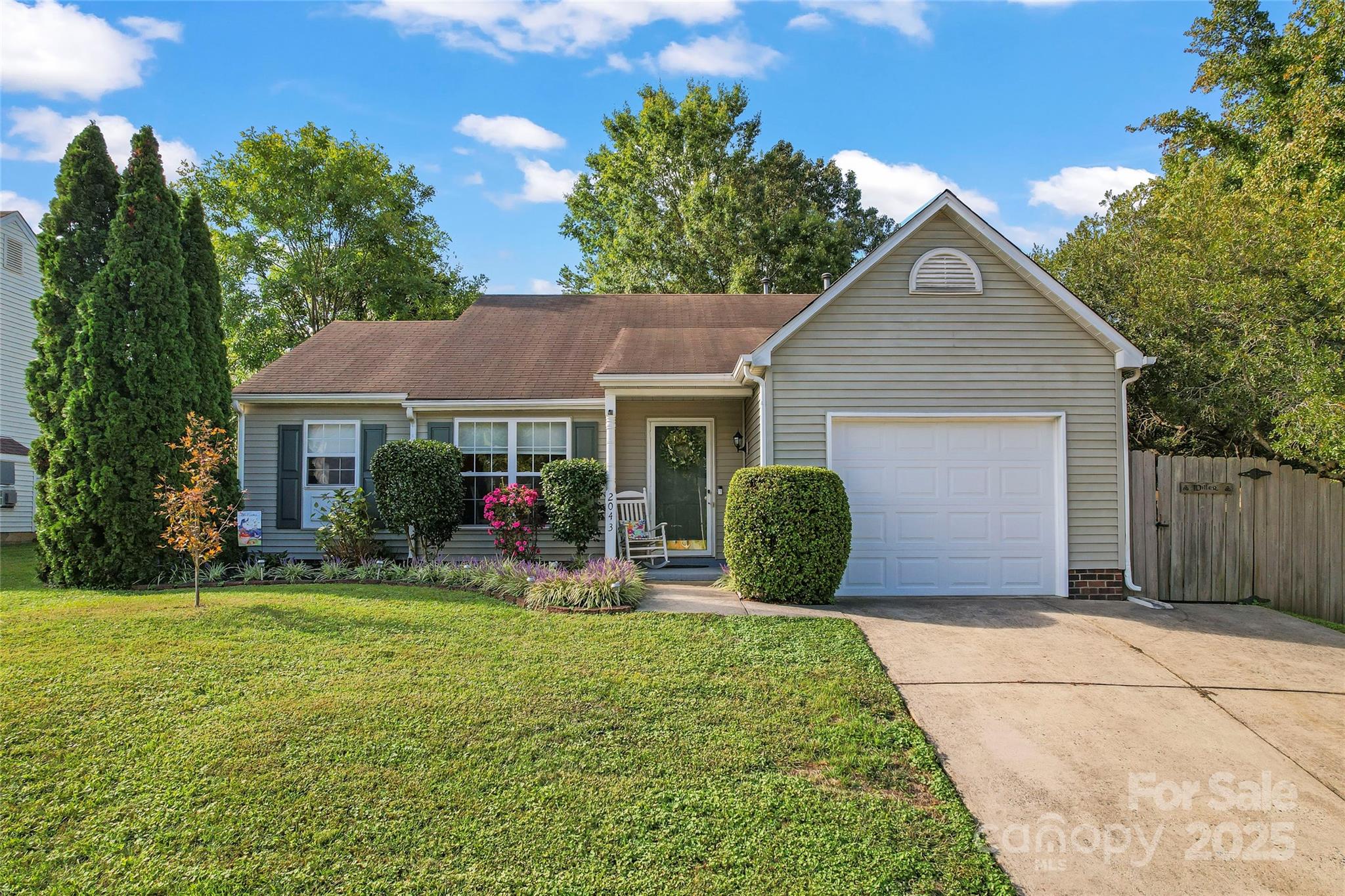 2043 Mallard Woods Place, Charlotte, NC 28262
